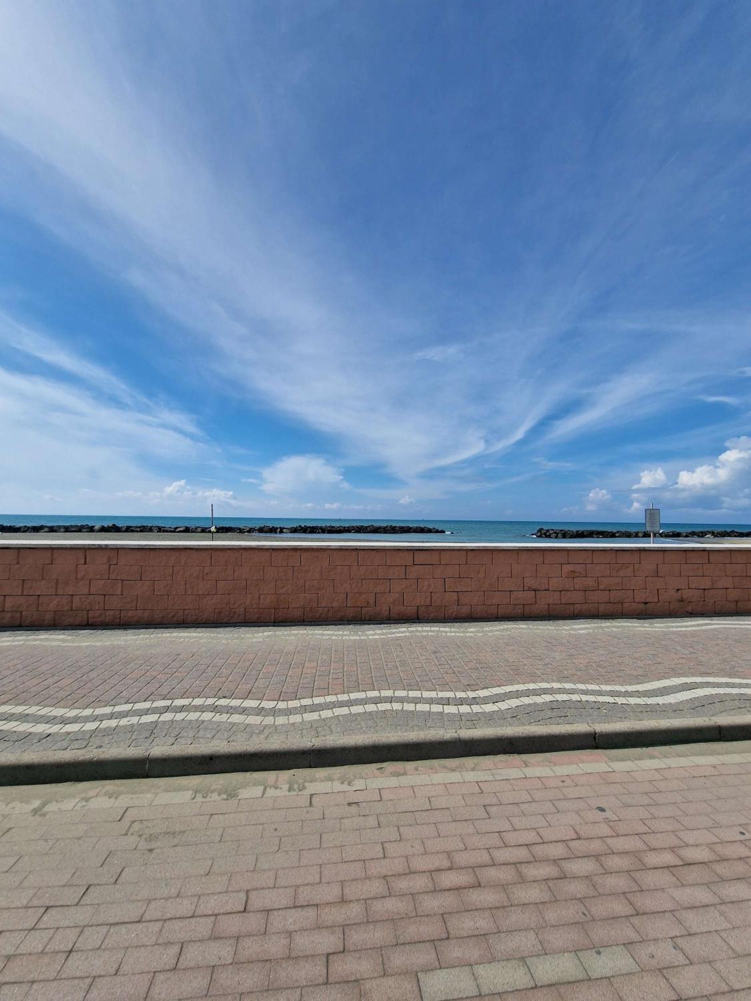 Апартаменты Vista Mare House Фьюмичино Экстерьер фото