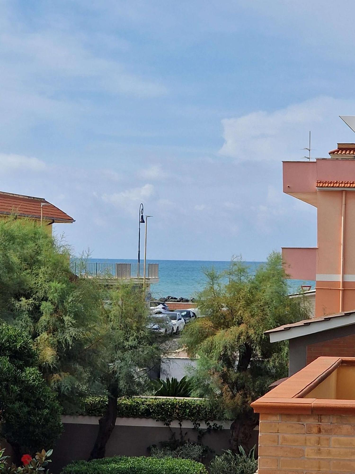 Апартаменты Vista Mare House Фьюмичино Экстерьер фото