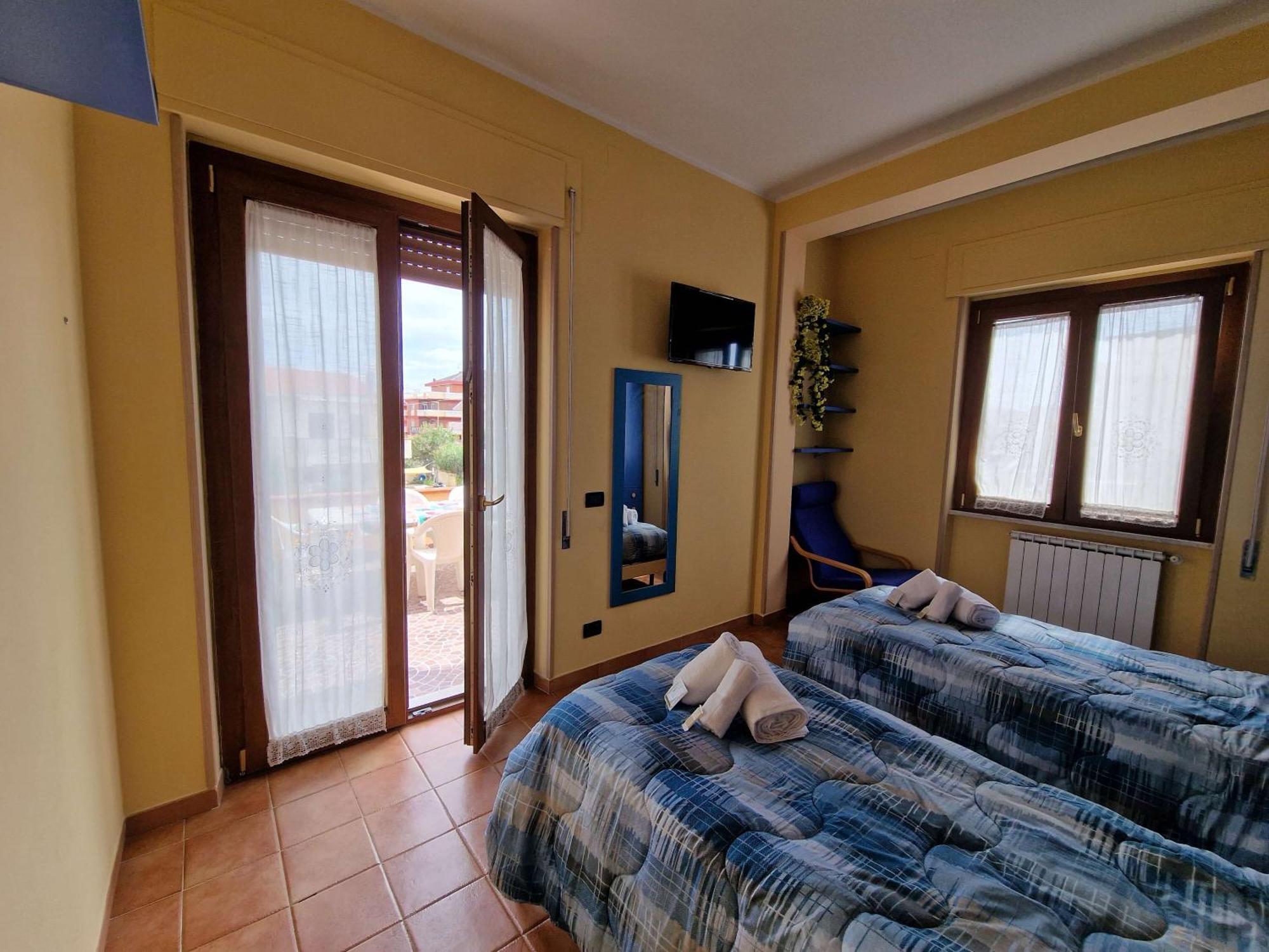 Апартаменты Vista Mare House Фьюмичино Экстерьер фото